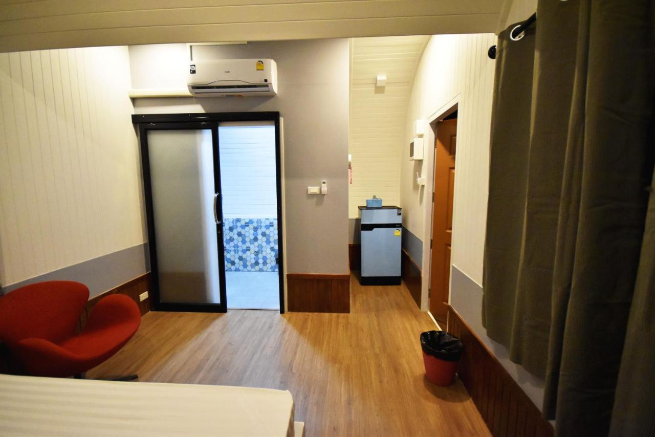 Tiny Hut Resort Bangkok Exterior photo